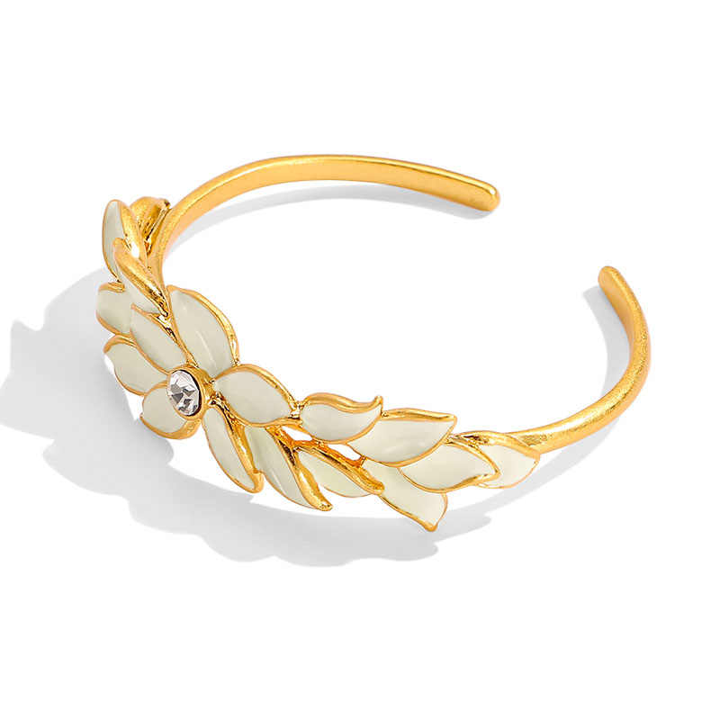 Leaf Shape And Zircon Elegant Enamel Bangle Bracelet2